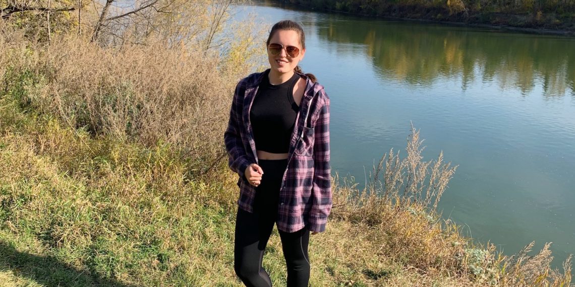 How To Style A Plaid Shirt