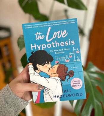 The Love Hypothesis by Ali Hazelwood Book Review